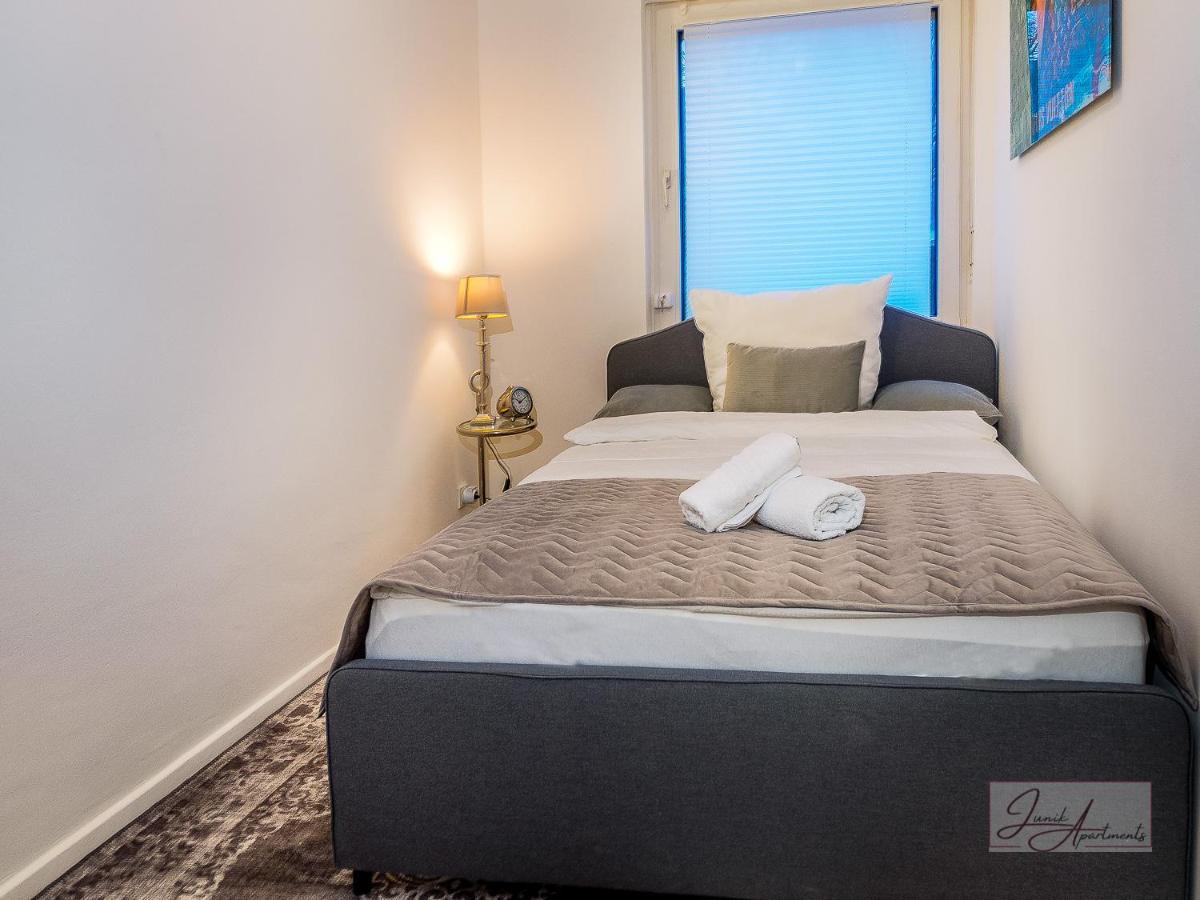Gemuetliche & Individuelle Ferienwohnungen In Krefeld - Junik Apartments Dış mekan fotoğraf