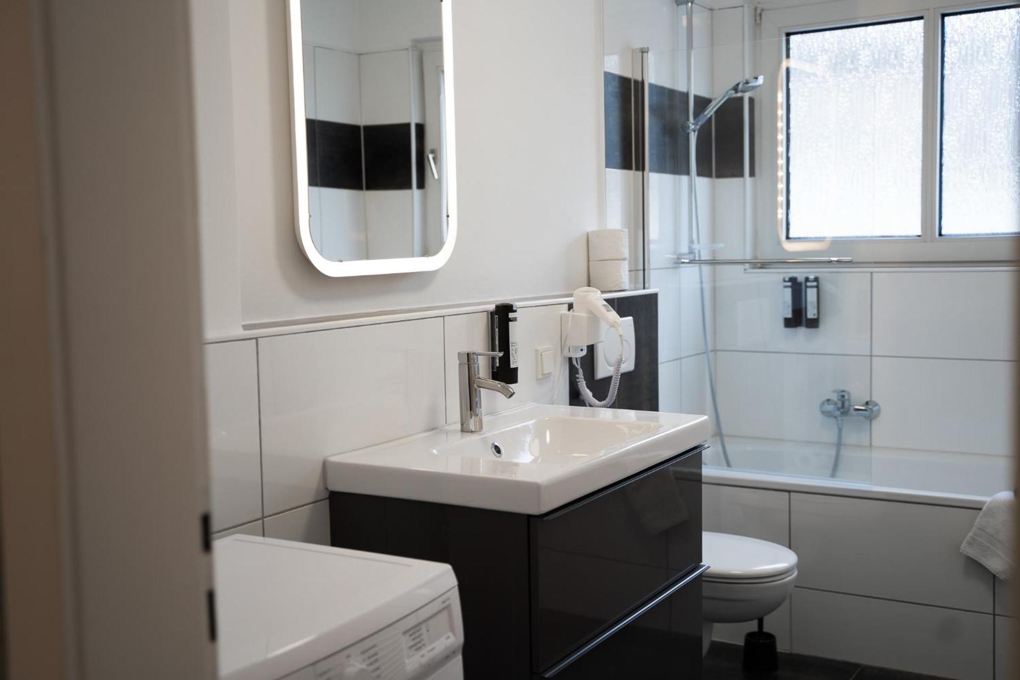 Gemuetliche & Individuelle Ferienwohnungen In Krefeld - Junik Apartments Dış mekan fotoğraf