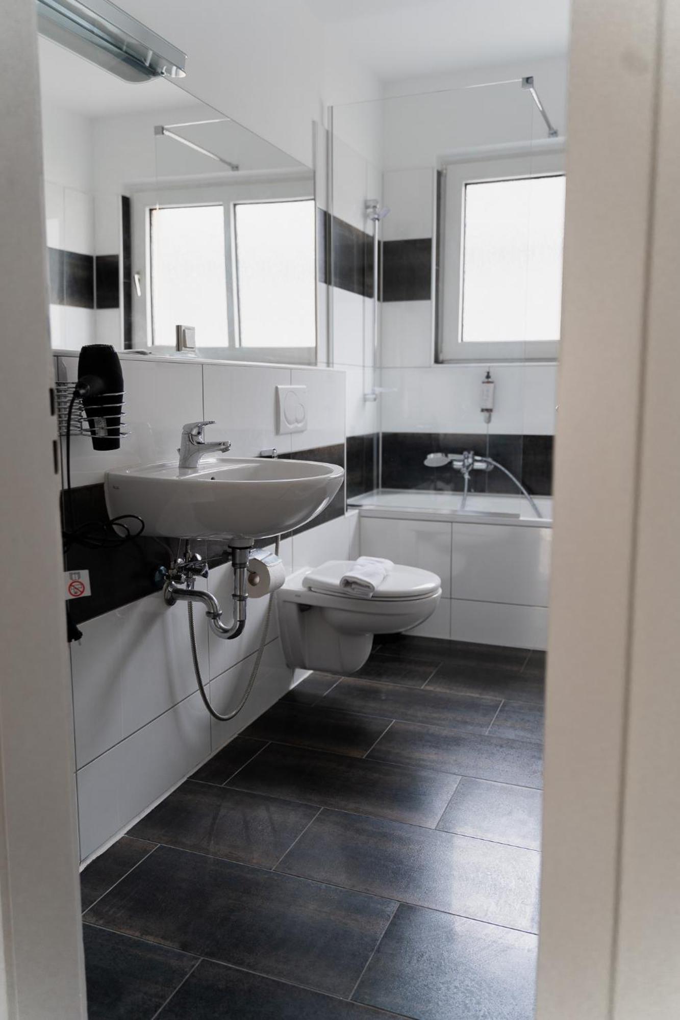 Gemuetliche & Individuelle Ferienwohnungen In Krefeld - Junik Apartments Oda fotoğraf